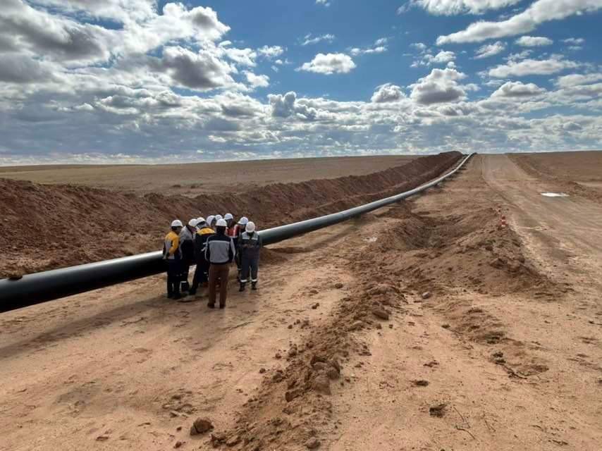AI system monitoring an oil and gas pipeline for leaks